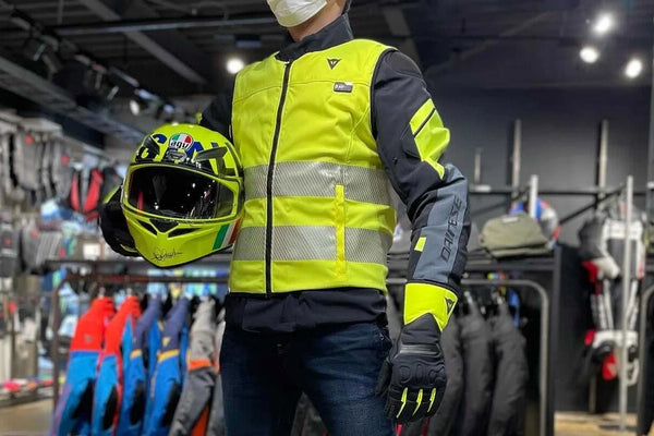 視認性を格段に向上させたバイク用エアバッグベストに新作【SMART JACKET HI VIS】登場