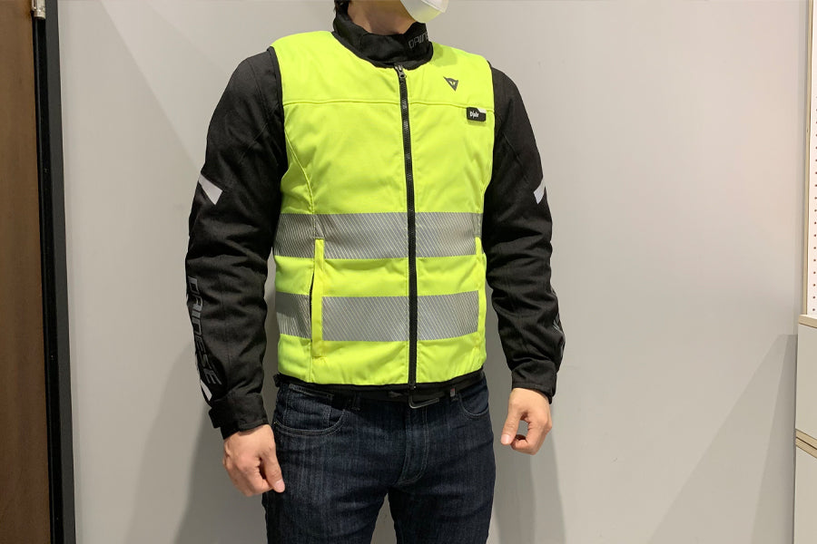 視認性を兼ね備えたバイク用エアバッグベスト【SMART JACKET HI VIS】