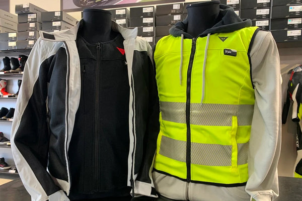 最高峰の安全性を誇るバイク用エアバッグ第2弾『SMART JACKET HI VIS』