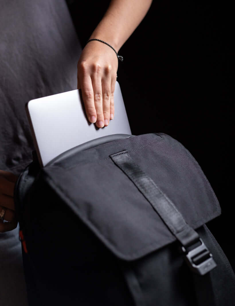 デュアルラップトップスリーブ